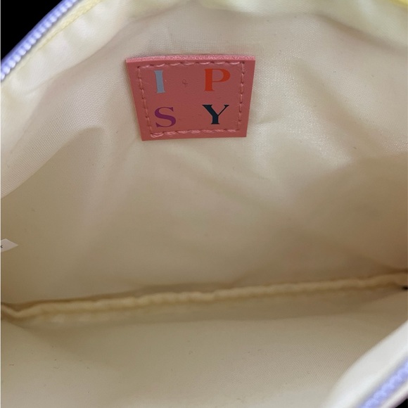 7.5" x 5" Ipsy cosmetic bag with zipper * inclusive - Picture 7 of 7